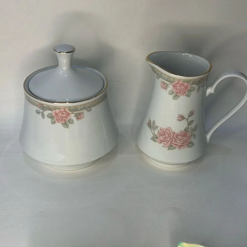 Crown Ming Fine China 8 Oz Creamer And 2 Cup Sugar Bowl Rose Floral Gold Trimmed